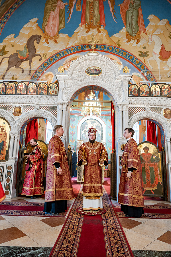 Архиерейское богослужение в храме мучеников Флора и Лавра села Ям г.о. Домодедово